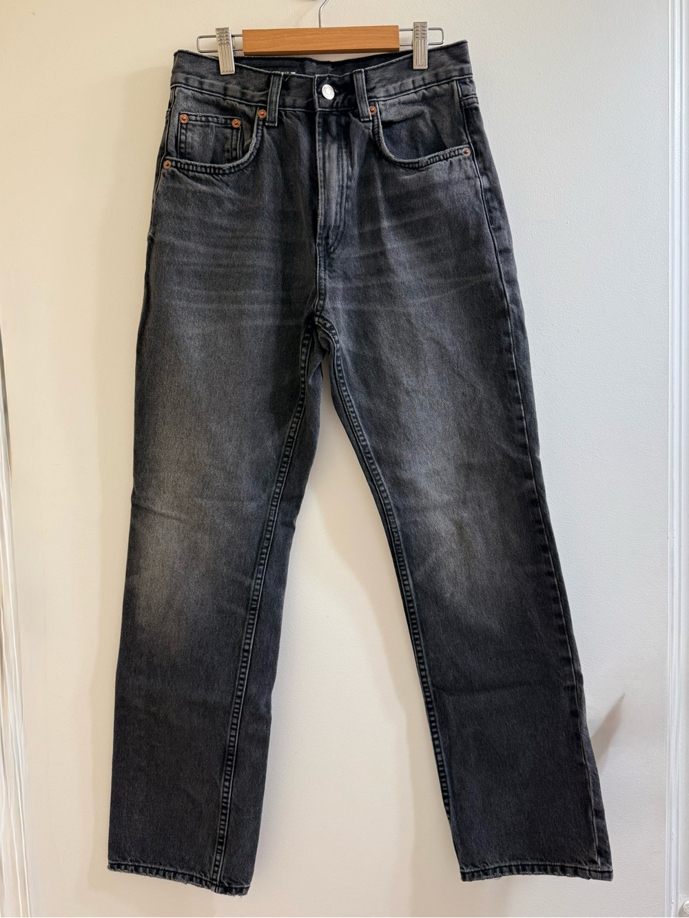 Zara TRF High Rise Straight Leg Distressed Jeans Faded Black Gray Raw Hem Size 4 - Picture 3 of 10